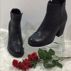 Lucky Brand black leather booties